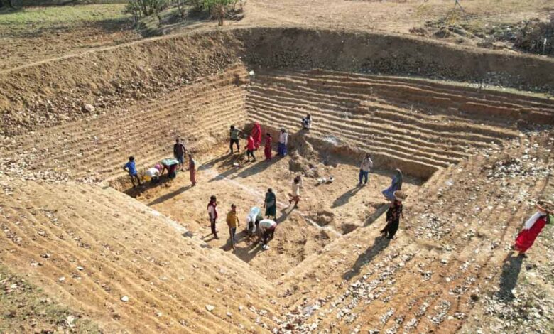 सर्वाधिक-परिवारो-को-रोजगार,-सर्वाधिक-मानव-दिवस-का-रोजगार-सहित-सर्वाधिक-दिव्यांगजनों-को-रोजगार-देने-के-मामले-में-कबीरधाम-प्रदेश-में-प्रथम-स्थान-पर