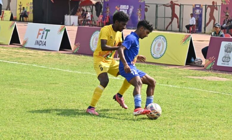 फुटबॉल-में-छत्तीसगढ़-को-रजत-पदक-:-फाइनल-में-कड़े-मुकाबले-में-पश्चिम-बंगाल-से-0-1-से-मिली-हार