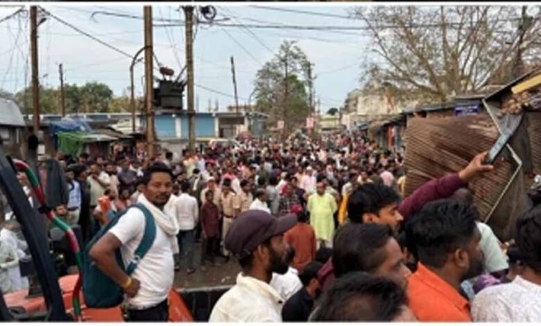 अनूपपुर-हादसा:-मलबे-में-दबे-पिता-को-बचाने-jcb-लेकर-पहुंचा-बेटा,-ndrf-की-रेस्क्यू-टीम-सक्रिय