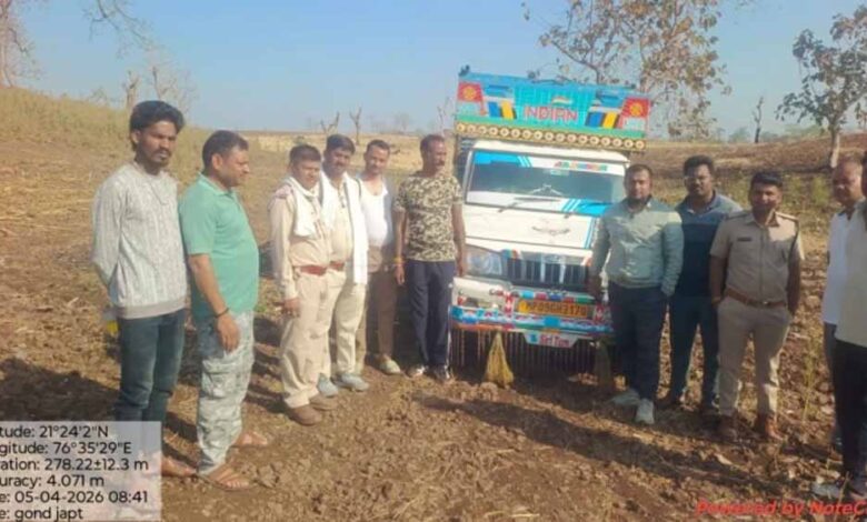 वन-विभाग-की-बड़ी-कार्रवाई:-बुरहानपुर-में-पिकअप-से-8.5-क्विंटल-सलाई-गोंद-जब्त