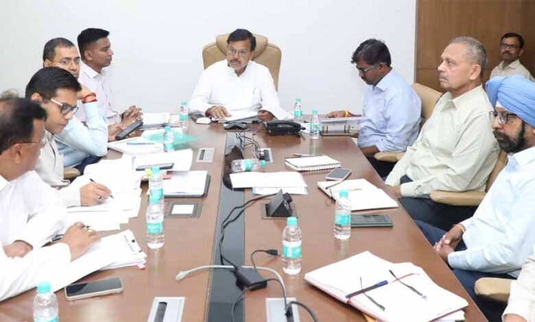 ऊर्जा-मंत्री-ने-की-विभागीय-योजनाओं-की-गहन-समीक्षा