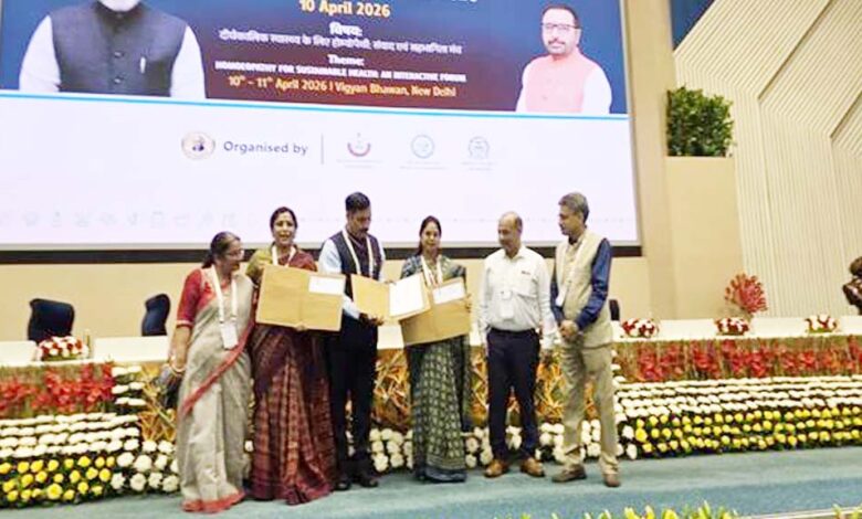 एम्स-भोपाल,-शासकीय-होम्योपैथी-कॉलेज-भोपाल-और-केंद्रीय-होम्योपैथी-अनुसंधान-परिषद-के-बीच-हुआ-त्रिपक्षीय-एमओयू