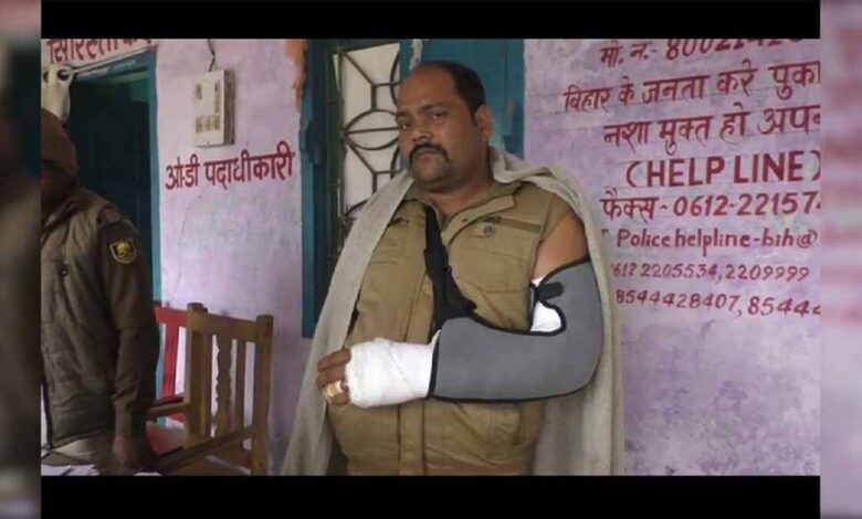 शराब-तस्करों-का-पुलिस-पर-हमला:-ti-समेत-कई-घायल,-10-आरोपी-गिरफ्तार