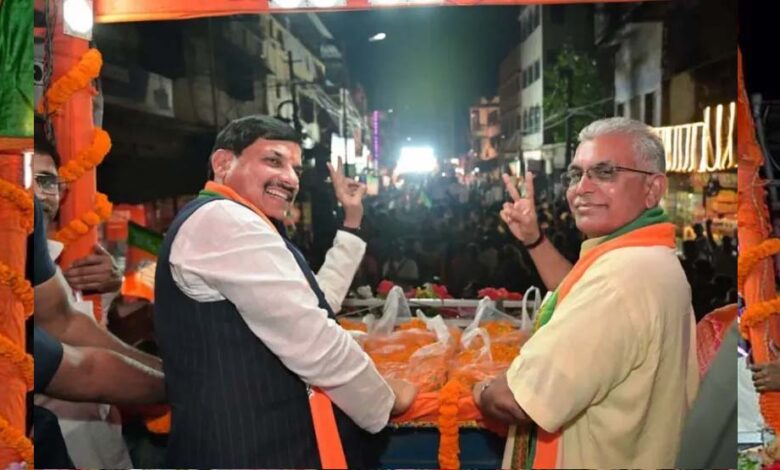 ममता-के-गढ़-में-मोहन-की-दहाड़,-बोले-वेस्ट-बंगाल-में-कोई-ताकत-कमल-खिलने-से-नहीं-रोक-सकती,-रोड-शो-में-दिखी-भारी-भीड़