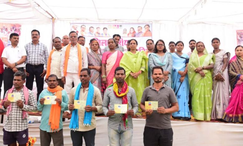 रायपुर-:-ग्राम-माकड़ी-में-जनसमस्या-निवारण-शिविर-का-आयोजन,-13-करोड़-रूपए-की-लागत-के-विकास-कार्यों-की-दी-सौगात