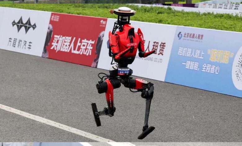 रोबोट ने तोड़ा इंसान का वर्ल्ड रिकॉर्ड, 21 KM की हाफ मैराथन 50 मिनट 26 सेकेंड में पूरी की