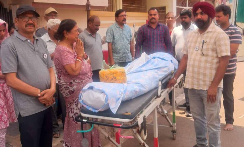 देहदान-कर-मृत्यु-के-बाद-भी-सेवा-का-सबक-सिखा-गए-चक्रवर्ती