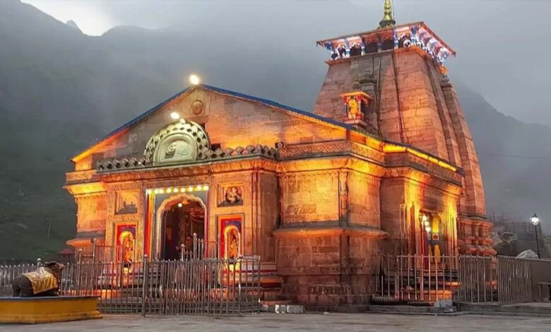 केदारनाथ-यात्रा:-आज-सुबह-8-बजे-खुलेगा-केदारनाथ-धाम-के-कपाट,-भक्तों-का-उमड़ा-भारी-हुजूम