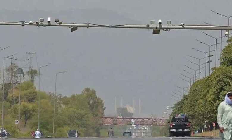 10-दिनों-से-‘लॉकडाउन’-में-इस्लामाबाद,-पाकिस्तान-की-पब्लिक-बोली-–-आवाम-बददुआ-देती-है