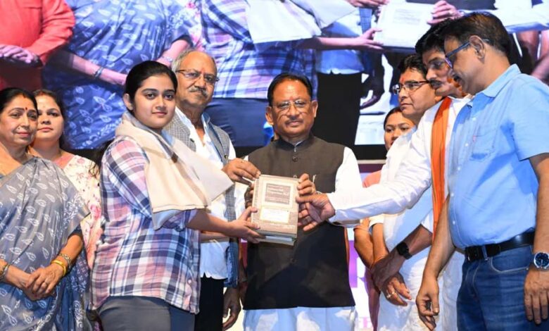 पंचायती-राज-संस्थाओं-को-सशक्त-बनाकर-विकसित-भारत-की-नींव-को-मजबूत-कर-रही-है-हमारी-सरकार-:-मुख्यमंत्री-विष्णु-देव-साय