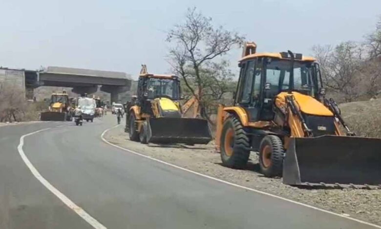 burhanpur-में-अतिक्रमण-हटाने-गई-टीम-पर-पथराव,-jcb-ऑपरेटर-समेत-4-लोग-घायल