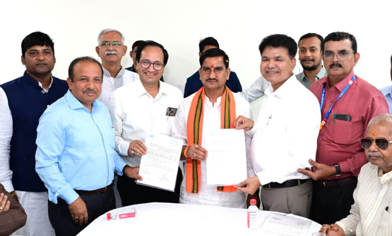 स्वास्थ्य-सेवाओं-को-मिली-नई-ताकत:-केंद्रीय-राज्य-मंत्री-श्री-तोखन-साहू-ने-एनटीपीसी-सीपत-के-7.19-करोड़-रुपये-के-सीएसआर-कार्यों-का-किया-लोकार्पण