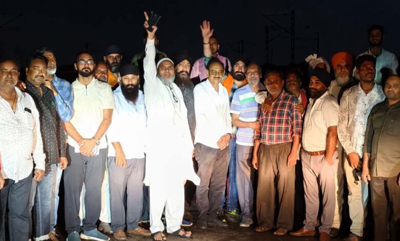 15-साल-बाद-उसलापुर-रेलवे-साइडिंग-फिर-शुरू,-ट्रक-मालिकों-में-उत्साह