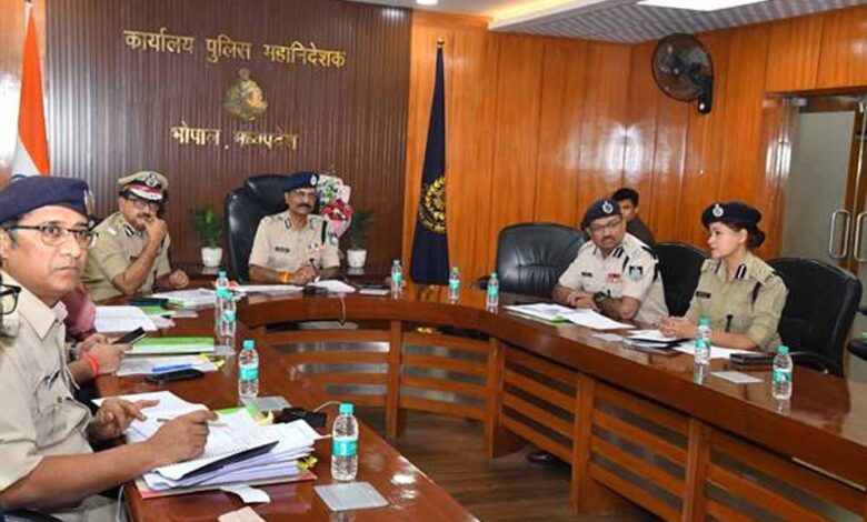 पुलिस-महानिदेशक-कैलाश-मकवाणा-की-अध्‍यक्षता-में-रेलवे-सुरक्षा-एवं-सिंहस्थ-2028-की-तैयारियों-को-लेकर-पुलिस-मुख्यालय-में-उच्चस्तरीय-समन्‍वय-समिति-की-बैठक-आयोजित