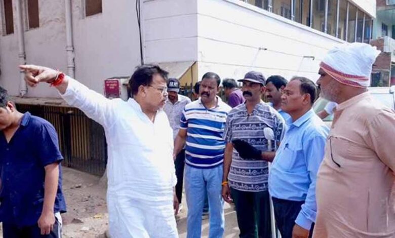 सीवर,-जलभराव-और-जाम-जैसी-समस्याओं-का-समाधान-सुनिश्चित-किया-जाए-–-ऊर्जा-मंत्री-तोमर