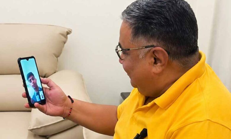 पेंड्रा-के-मेधावी-विद्यार्थियों-से-वीडियो-कॉल-पर-जुड़े-मंत्री-राजेश-अग्रवाल