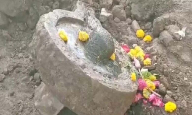 महाकालेश्वर-परिसर-में-मिला-एक-और-शिवलिंग,-खुदाई-में-गुफानुमा-रहस्य-ने-बढ़ाई-उत्सुकता