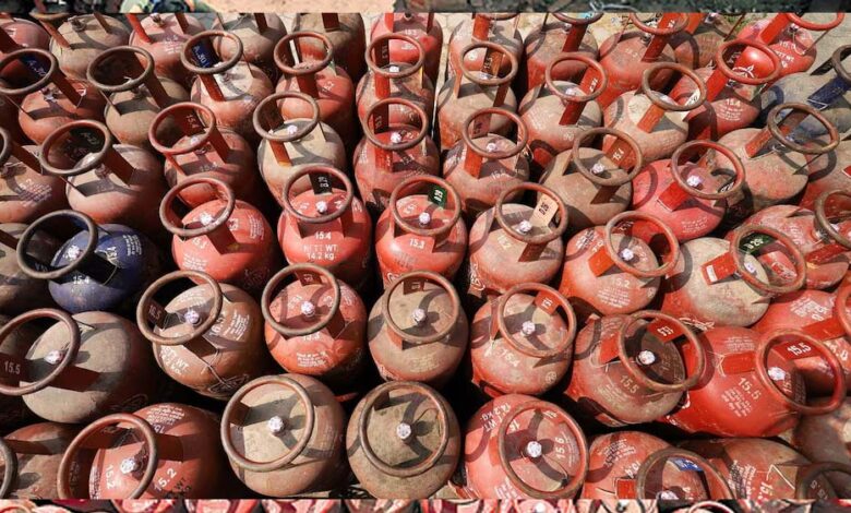 क्या-गैस-सिलेंडर-होगा-महंगा?-सरकारी-सब्सिडी-पर-पड़ेगा-असर,-इस-रिपोर्ट-ने-बढ़ाई-चिंता
