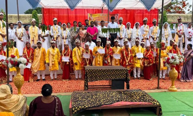 मुख्यमंत्री-कन्या-विवाह-योजना-के-तहत-जशपुर-जिले-में-65-जोड़े-वैवाहिक-बंधन-में-बंधे