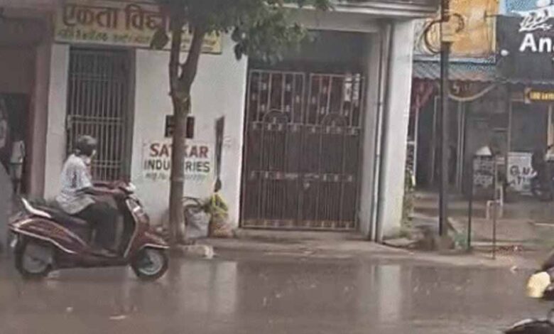 छत्तीसगढ़-में-5-दिन-खराब-मौसम,-40-किमी/घंटा-की-रफ्तार-से-तेज-हवा-और-बिजली-गिरने-का-खतरा