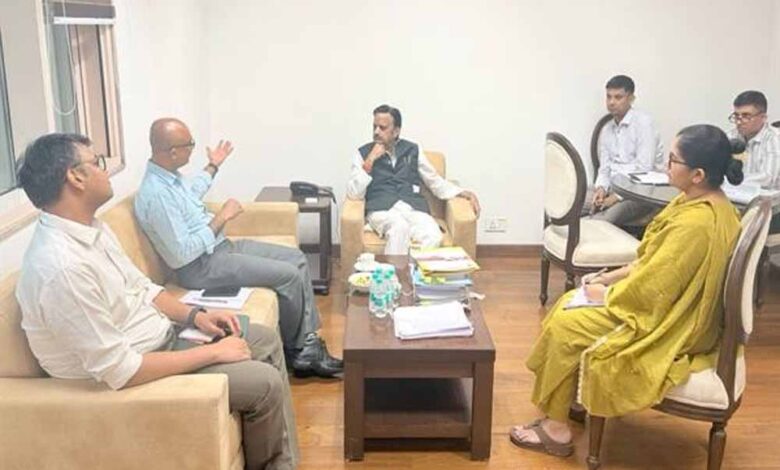 उप-मुख्यमंत्री-शुक्ल-ने-स्वास्थ्य-विभाग-की-महत्वपूर्ण-योजनाओं-एवं-प्रशासनिक-विषयों-की-समीक्षा-की