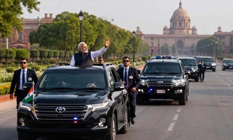 pm-मोदी-की-सादगी-की-मिसाल:-आधा-किया-अपना-काफिला,-spg-को-दिए-खास-निर्देश