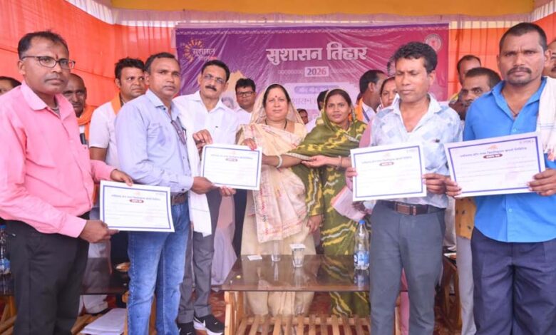 चिचिरदा-समाधान-शिविर-में-उमड़ा-जनसैलाब,-450-आवेदनों-का-मौके-पर-ही-निपटारा