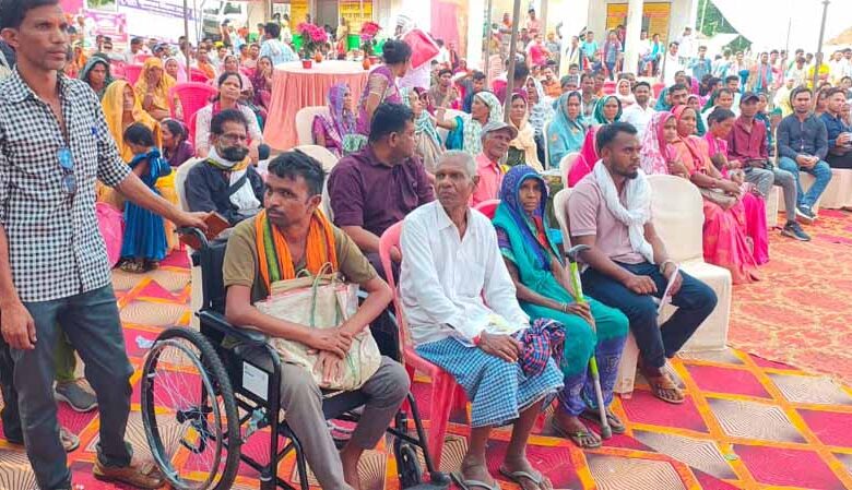 साय-सरकार-की-संवेदनशील-पहल-से-मरवाही-के-छह-दिव्यांगजनों-को-मिले-सहायक-उपकरण,-चेहरे-पर-लौटी-मुस्कान