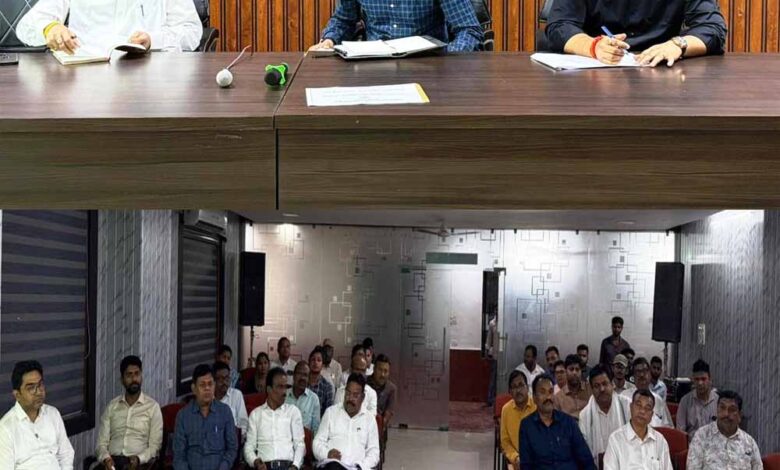 बेहतर-विभागीय-समन्वय-से-कार्यों-में-लाएं-तेजी-:-सचिव-बंसल