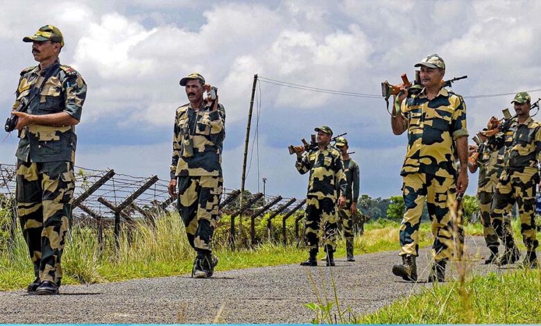 बांग्लादेश-बॉर्डर-का-600-km-लंबा-‘डार्क-जोन’,-घुसपैठियों-के-लिए-बना-बड़ा-रास्ता