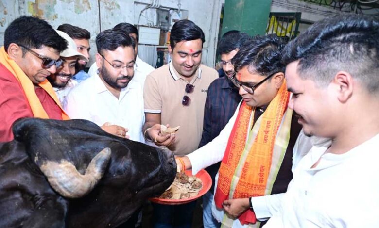 जन्मदिवस-के-अवसर-पर-वित्त-मंत्री-ओपी-चौधरी-ने-की-गौ-सेवा,-संरक्षण-के-प्रयासों-को-सराहा