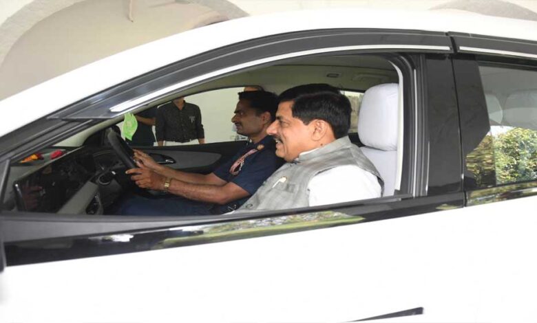 इलेक्ट्रिक-कार-में-सफर-करेंगे-cm-मोहन-यादव,-गाड़ी-नंबर-में-छिपा-खास-संदेश-बना-चर्चा-का-विषय