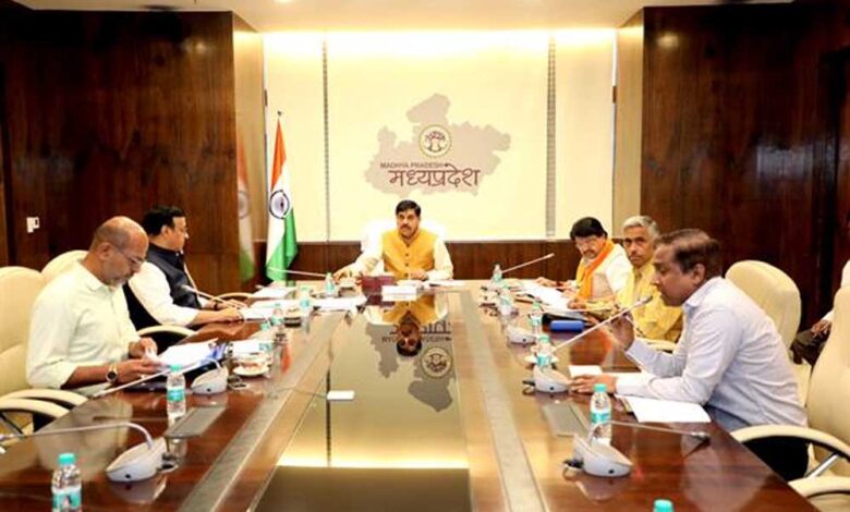 मेट्रो-रेल-यात्रियों-की-संख्या-बढ़ाने-के-लिए-पर्यटन-विभाग-का-लें-सहयोग-:-मुख्यमंत्री-डॉ.-यादव