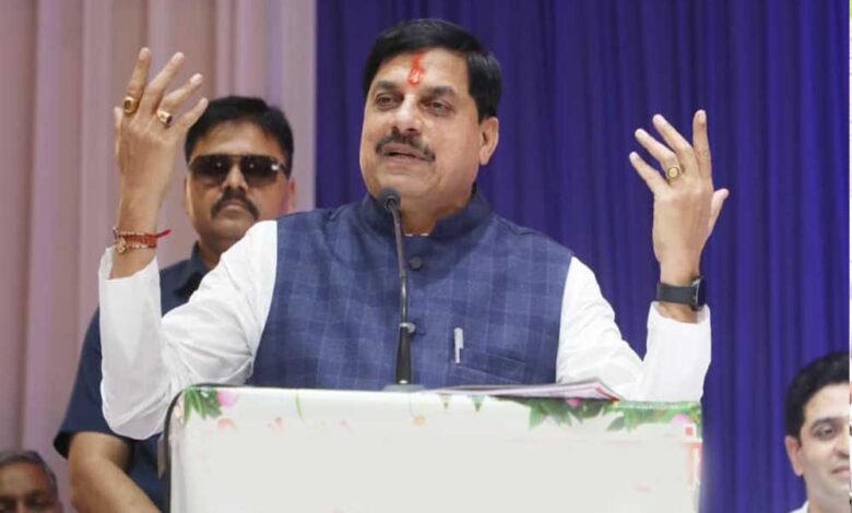 प्रदेश-में-सड़क-एवं-परिवहन-नेटवर्क-निर्माण-के-साथ-हरित-विकास-को-दिया-जा-रहा-बढ़ावा-:-मुख्यमंत्री-डॉ.-यादव