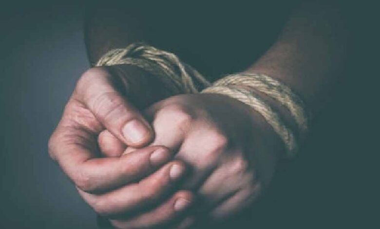 जबलपुर-में-युवक-का-अपहरण-कर-मांगी-फिरौती,-बहन-का-वीडियो-बनाने-से-रोकने-पर-की-बेरहमी-से-मारपीट