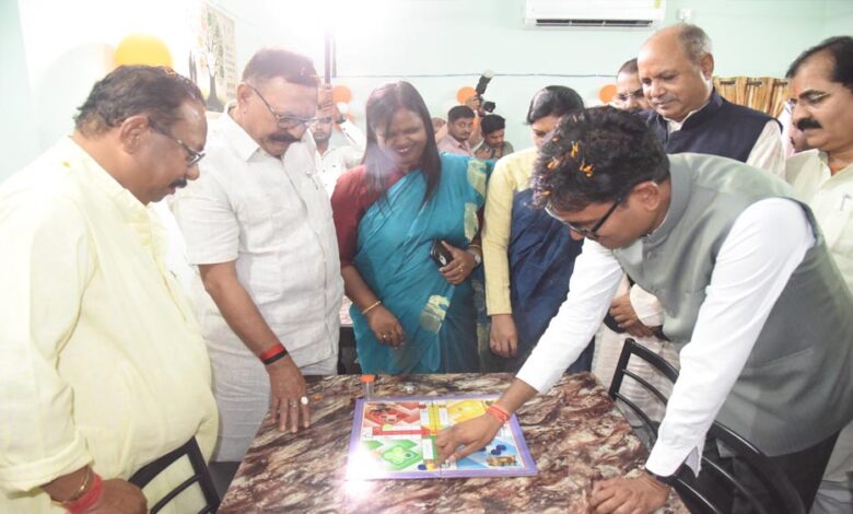 बुजुर्गों को मिला अपनापन और सम्मान का नया ठिकाना, अंबिकापुर में शुरू हुआ ‘सियान गुड़ी’ डे-केयर सेंटर