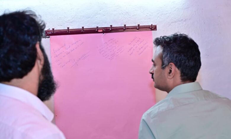 प्रभारी-सचिव-अंकित-आनंद-ने-केरे-गांव-के-होमस्टे-का-किया-अवलोकन