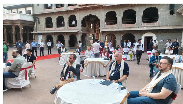 brics-agriculture-conference:-इंदौर-की-हेरिटेज-वॉक-पर-निकले-विदेशी-मेहमान,-जाना-होलकरकालीन-इतिहास