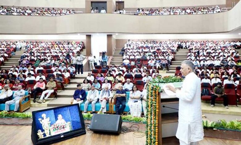 चिकित्सा-के-क्षेत्र-में-सेवा-भाव,-कर्तव्यनिष्ठा-और-मानवीय-मूल्यों-का-समावेश-अत्यंत-आवश्यक-:-आयुष-मंत्री-परमार