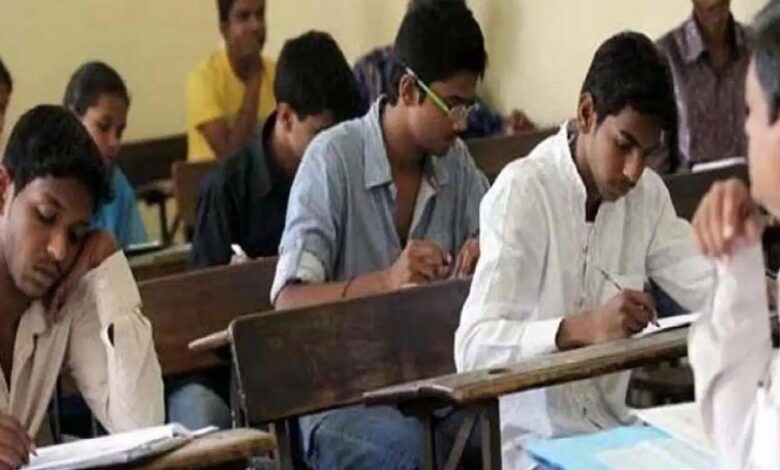 अब-शिक्षकों-की-होगी-परीक्षा!-mp-में-डेढ़-लाख-टीचर्स-देंगे-tet,-फेल-हुए-तो-नौकरी-पर-संकट