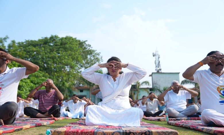 छत्तीसगढ़-में-योग-दिवस-समारोह,-योग-को-जीवन-का-हिस्सा-बनाने-का-दिया-आह्वान