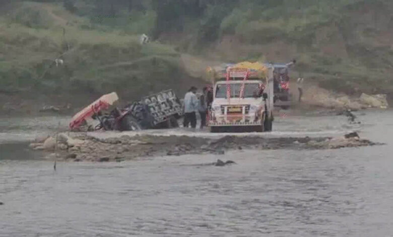 mp-weather-update:-35-जिलों-में-झमाझम-बारिश,-भोपाल-राजगढ़-वैकल्पिक-मार्ग-बंद;-खजुराहो-मंडला-में-4.2-इंच-पानी
