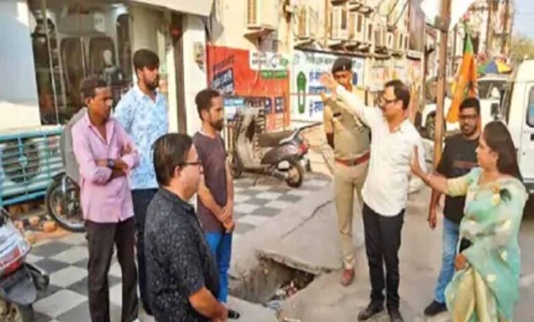 raipur-news:-पंडरी-कपड़ा-मार्केट-की-सबसे-पुरानी-होलसेल-दुकान-से-हटाया-गया-अवैध-कब्जा