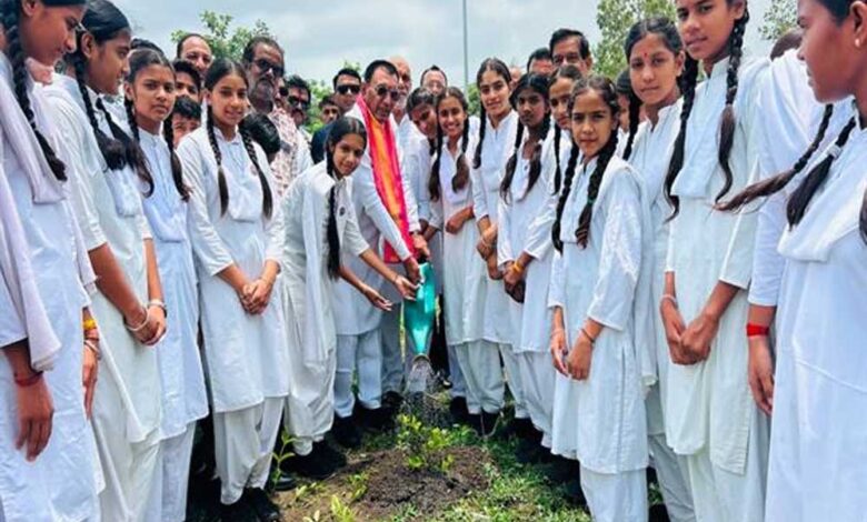 भावी-पीढ़ी-के-लिए-हरित-मध्यप्रदेश-का-निर्माण-हमारी-प्राथमिकता:-राज्यमंत्री-पंवार