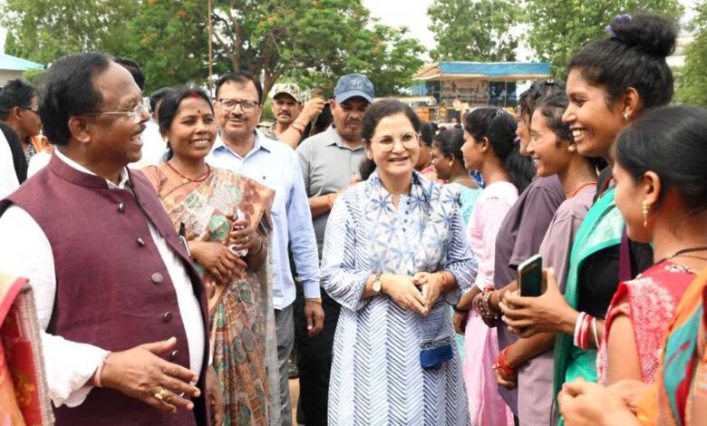 राज्य-सरकार-महिलाओं-को-खेल-सहित-प्रत्येक-क्षेत्र-में-आगे-बढ़ाने-के-लिए-निरंतर-प्रयासरत:-रामविचार-नेताम