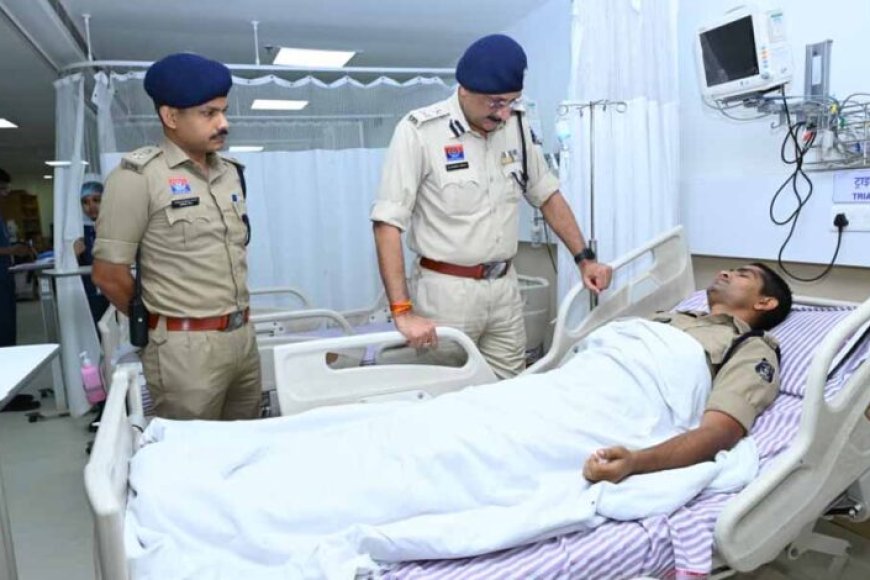 पुलिस-कमिश्नर-संजीव-शुक्ला-ने-अस्पताल-पहुंचकर-घायल-पुलिस-जवानों-का-जाना-हाल