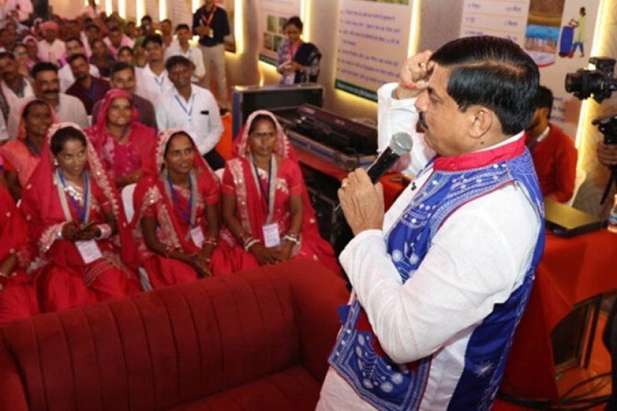 सीएम-डॉ.-यादव-ने-कृषि-सखियों-से-किया-संवाद,-किसान-महिलाओं-ने-बताया-कैसे-बढ़ी-उनकी-आय